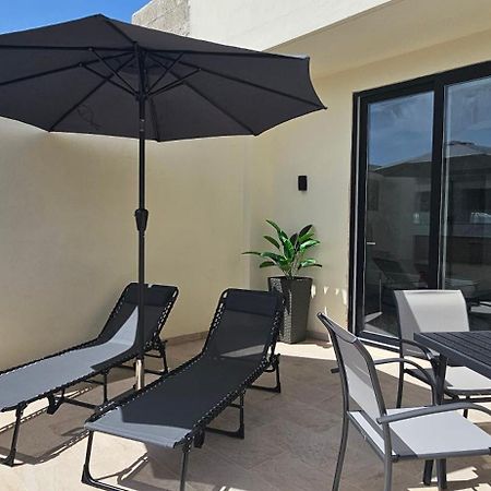 Sea Breeze Penthouse And Terrace Qawra St Paul'S Bay Appartement St. Paul's Bay Buitenkant foto