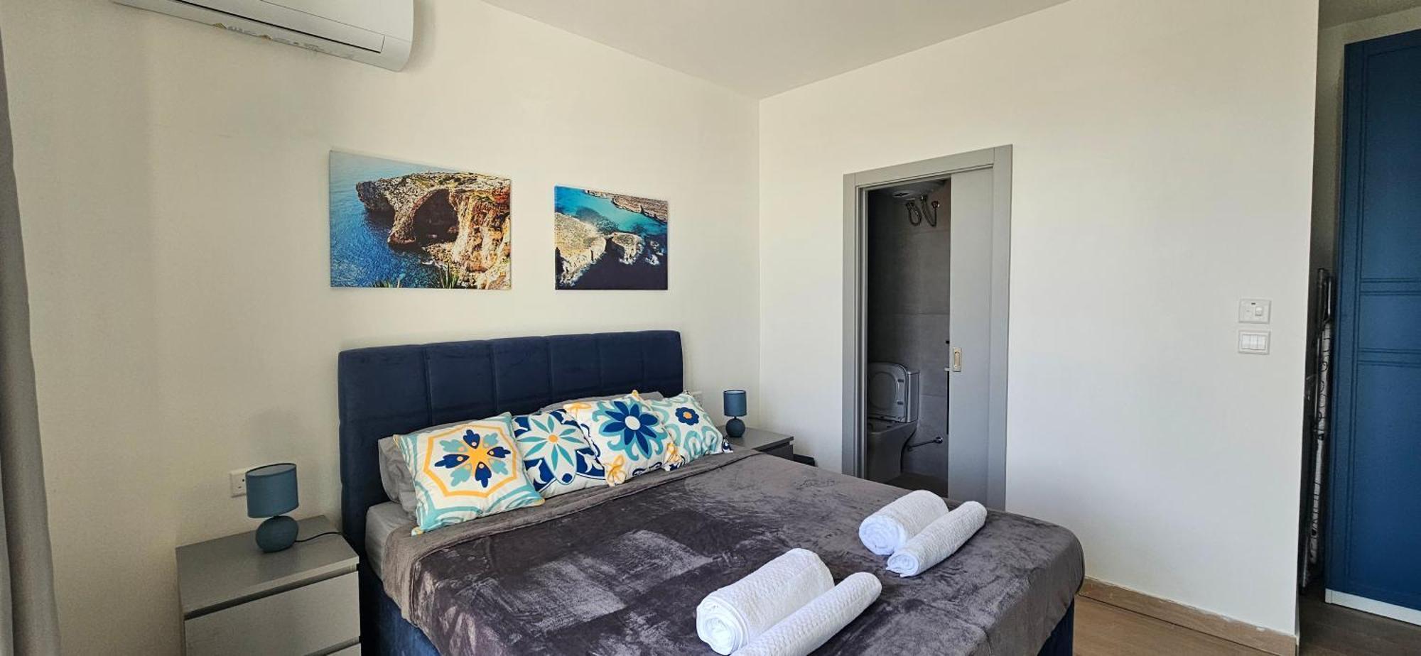 Sea Breeze Penthouse And Terrace Qawra St Paul'S Bay Appartement St. Paul's Bay Buitenkant foto