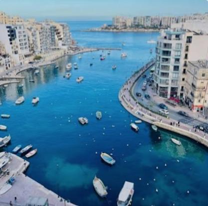 Sea Breeze Penthouse And Terrace Qawra St Paul'S Bay Appartement St. Paul's Bay Buitenkant foto